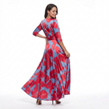 Clara Emilie - Elegant kjole med blomsterdesign