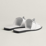 Astrid - Sandaler med remme og metaldetaljer