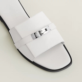 Astrid - Sandaler med remme og metaldetaljer