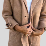 Ella Charlotte - Stilfuld minimalistisk frakke