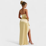 Anna Emilie - Asymmetrisk Satin Kjole