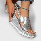 Josefine - Metallisk sandal med platform